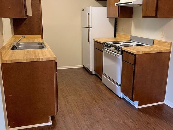 4th image of 404 Elias St APT 207