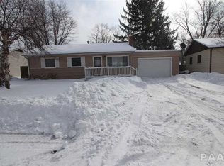 205 Rosewood Dr, Washington, IL 61571