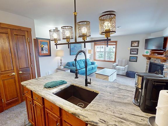 3rd image of 326 Highland House #26209