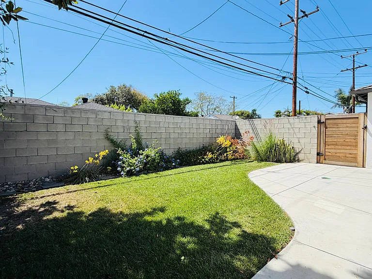 2279 N Granada Ave — Photo 13