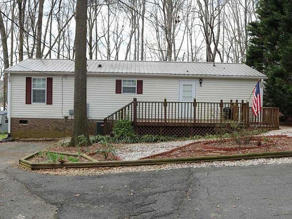 2nd image of 110 Beaver Ln