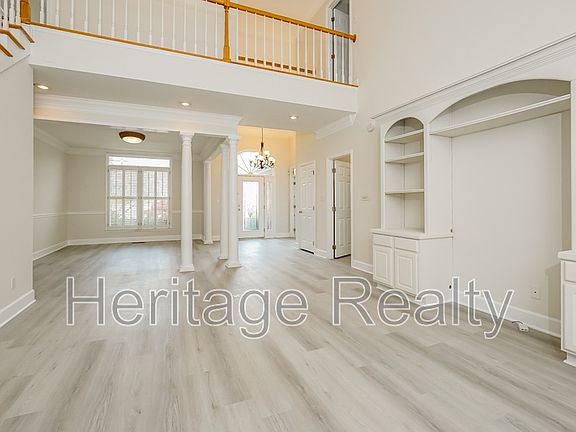 5th image of 10116 Longford Dr