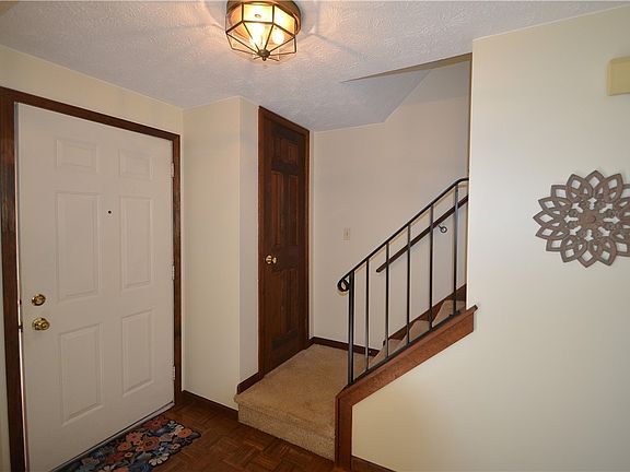 5th image of 48 Woodsong Ln