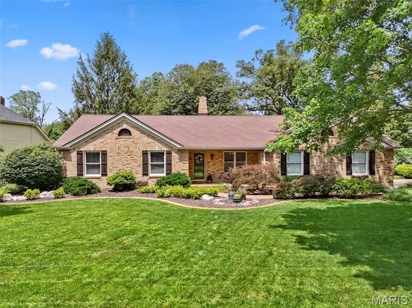 11 Roseberry Topping Ct, Weldon Spring, MO 63304