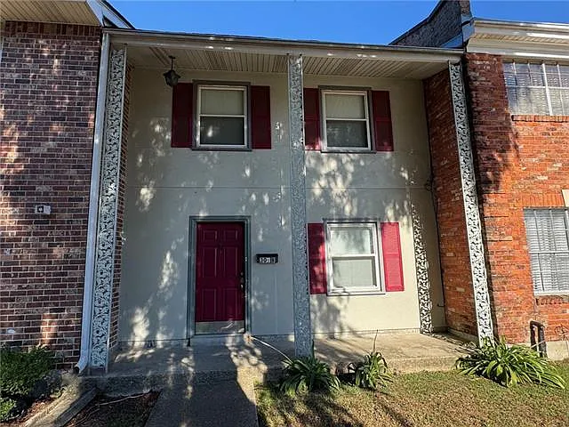 2 bed, 1.5 bath, 1171 sqft, $1,700 — Photo 2