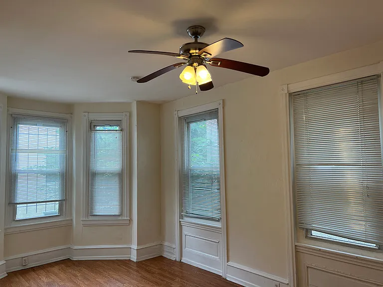 4126 Chester Ave #2F — Photo 2
