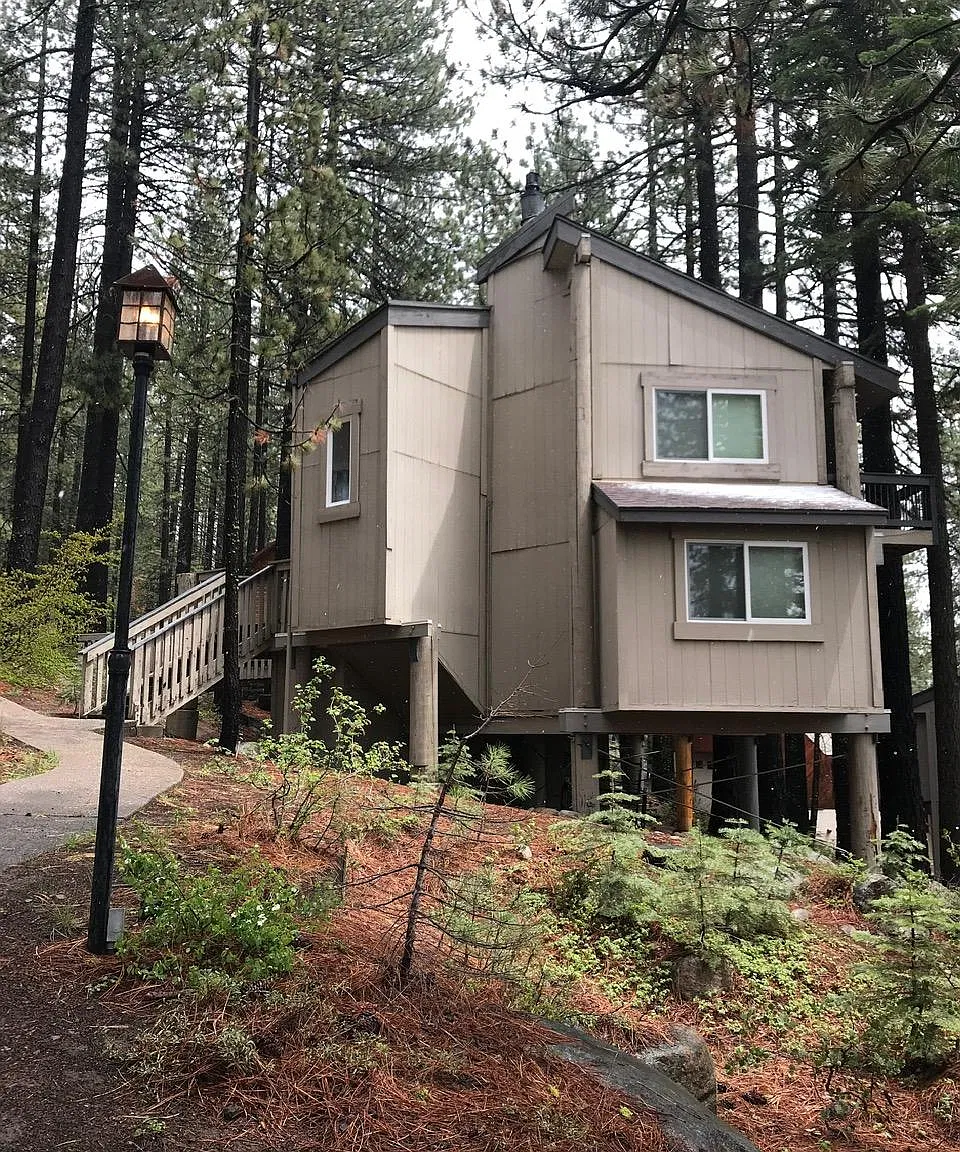 3 bed, 2.5 bath, $3,500 — Photo 1