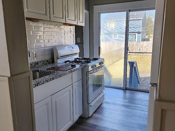4th image of 341 E Milton Ave