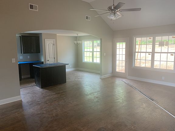 3rd image of 241 Timber Spgs