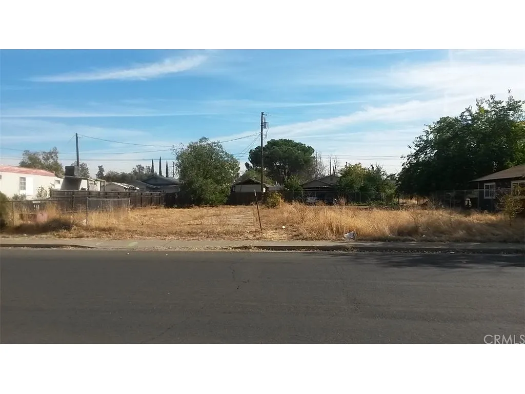 3233 Fallbrook Ave photo 1