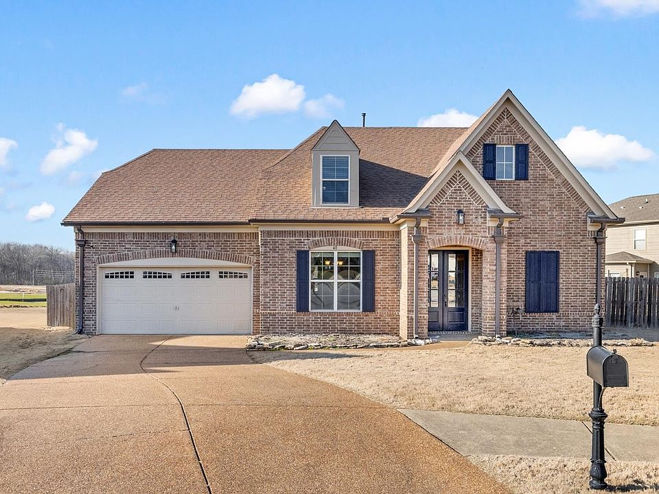 1st image of 40 Aspen Wood Cv