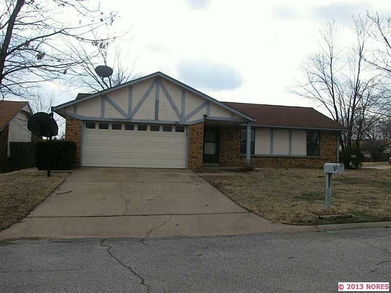 1st image of 624 W 146th Pl S