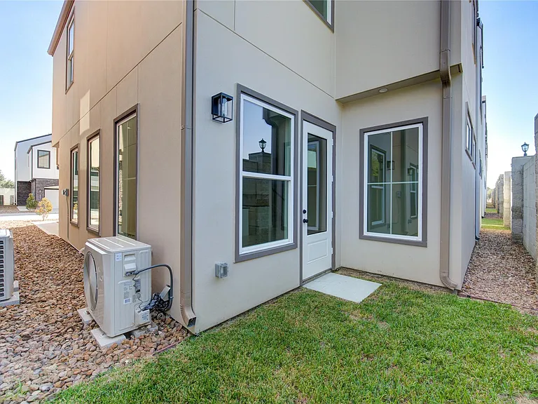 2922 El Fenice Ln — Photo 43