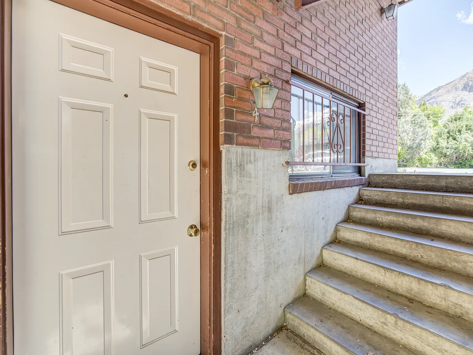2 bed, 864 sqft, $299 — Photo 2