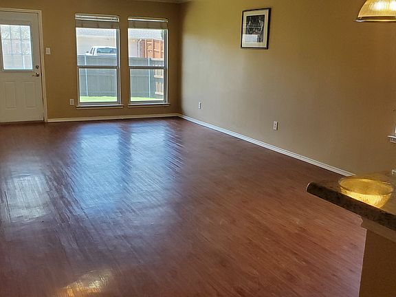 5th image of 9859 King Louis Dr
