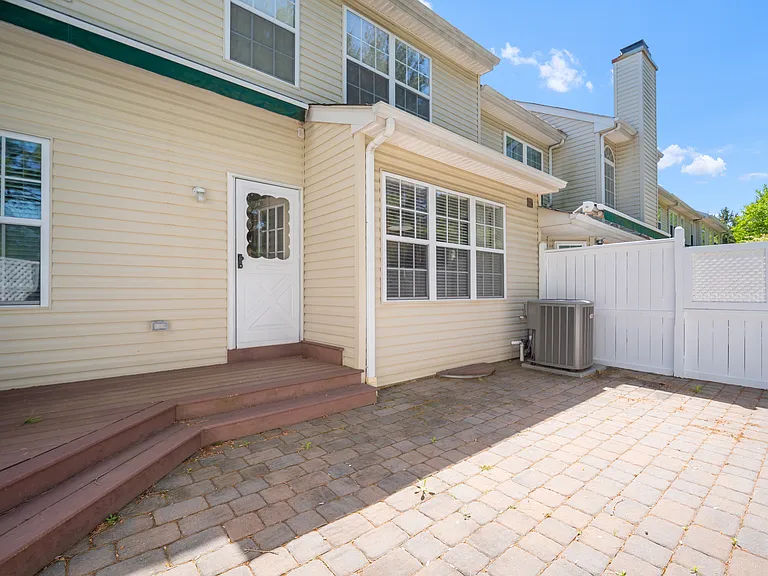 1680 Rockcress Dr — Photo 24