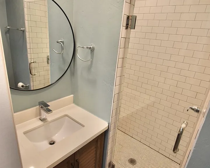 626 W Georgia St — Photo 9