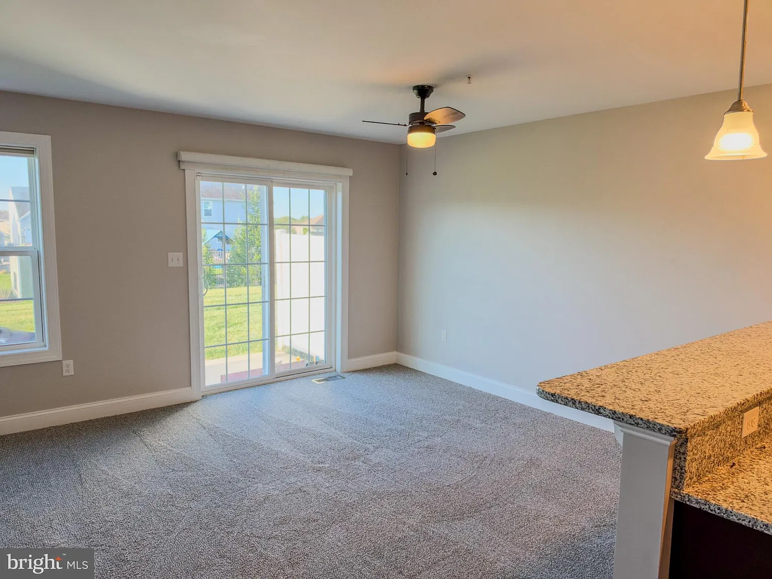 3 bed, 2.5 bath, 1660 sqft, $2,250 — Photo 3
