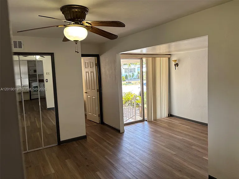 2939 W Marina Dr #- — Photo 3