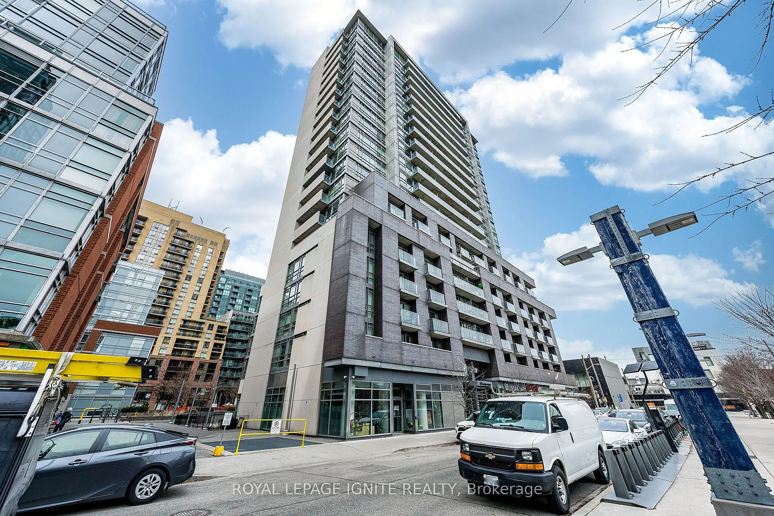 68 Abell St #635 photo 1