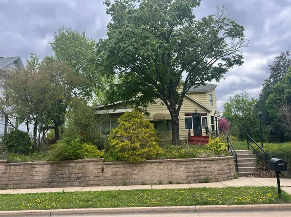 407 N Water St, Sparta, WI 54656