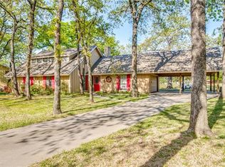 828 Kiowa Dr W, Lake Kiowa, TX 76240