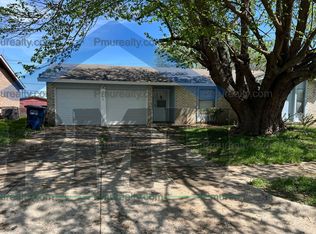 1306 Oakbrook St, Lancaster, TX 75134