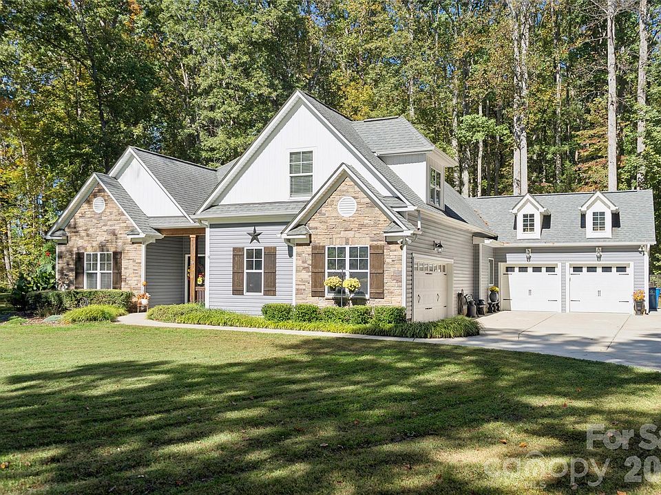 1st image of 295 Worthington Dr