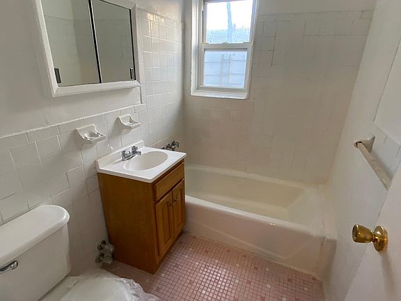 2nd image of 250 McLean Ave #5C