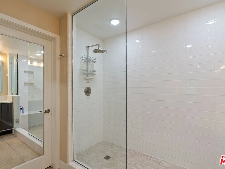 2780 N Wright Ln — Photo 23