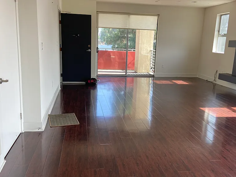 13712 Valleyheart Dr — Photo 19