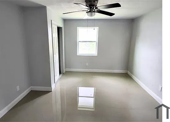 812 Foster Rd — Photo 10