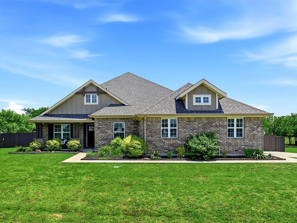 1st image of 5013 Diamond Dr