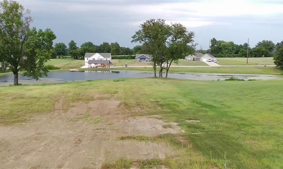 2nd image of 39 SW 160th Rd