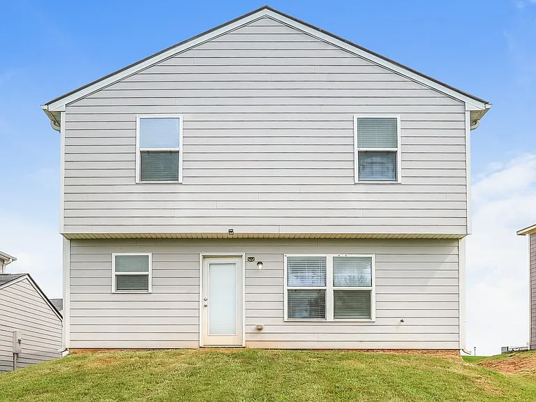 302 Freeman Cir — Photo 17