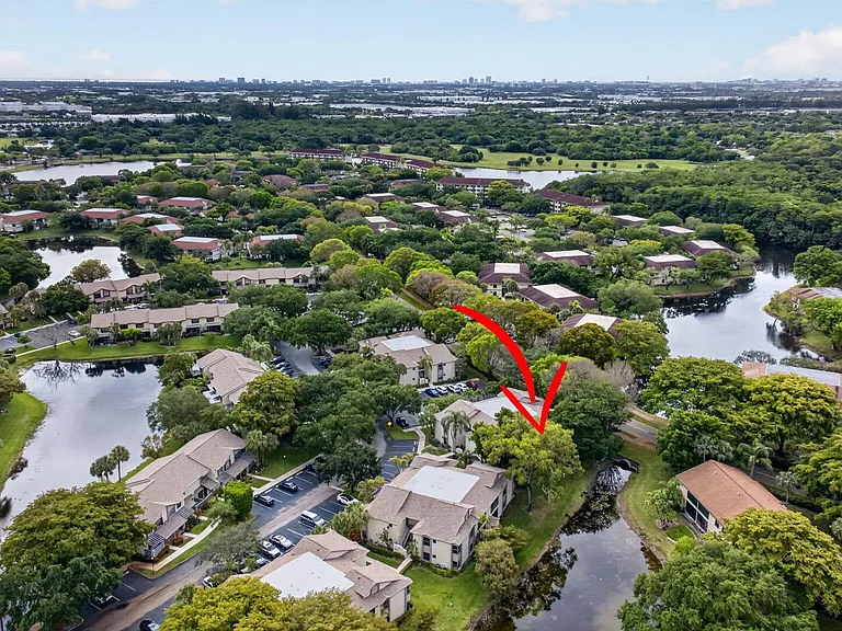 4483 Carambola Cir S #4483 — Photo 17