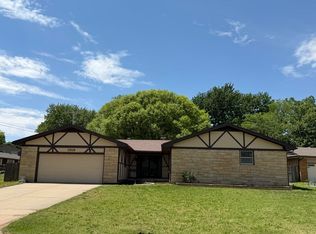 1019 N Chipper Ln, Wichita, KS 67212