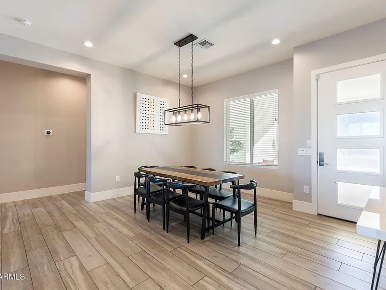 2252 E South Mountain Ave — Photo 15