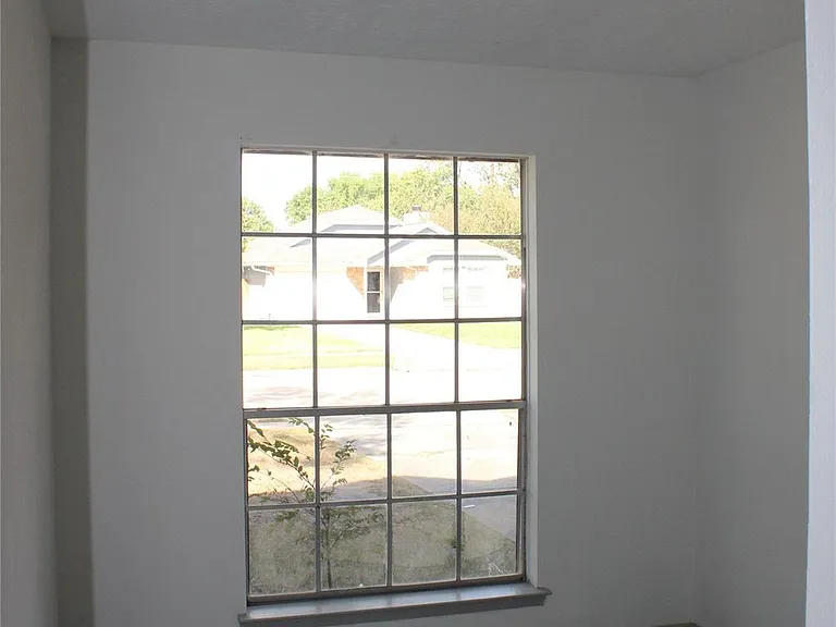 9211 Golden Meadow Dr — Photo 17