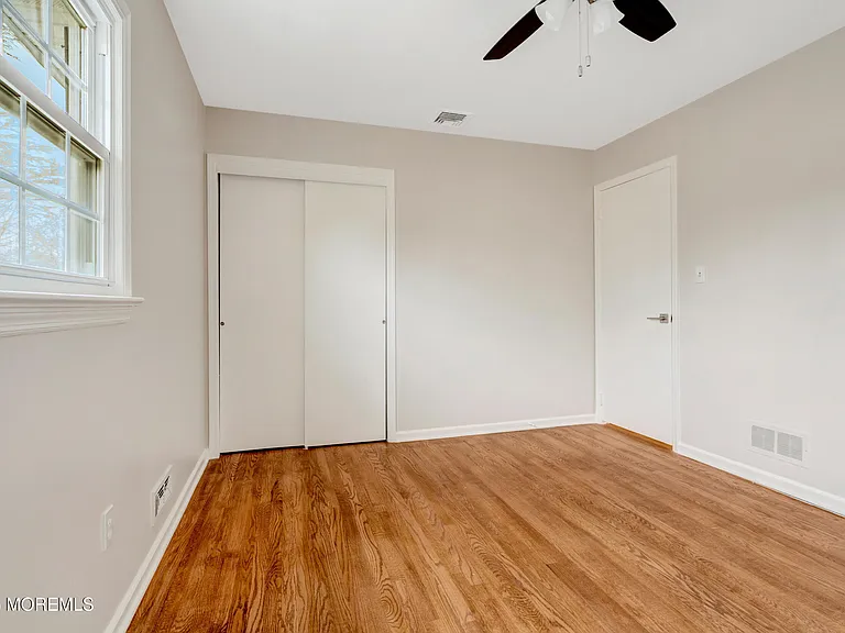 429 Lake Ave — Photo 35