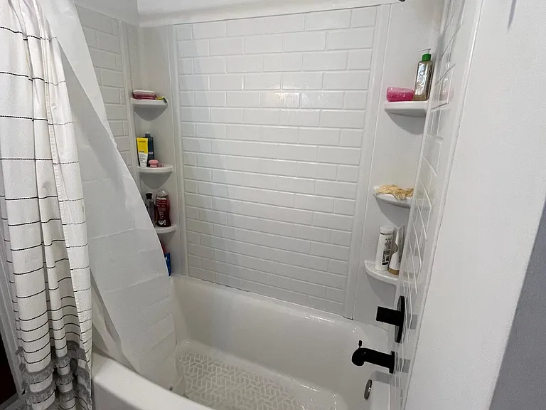 135-137 Central St #137A — Photo 3