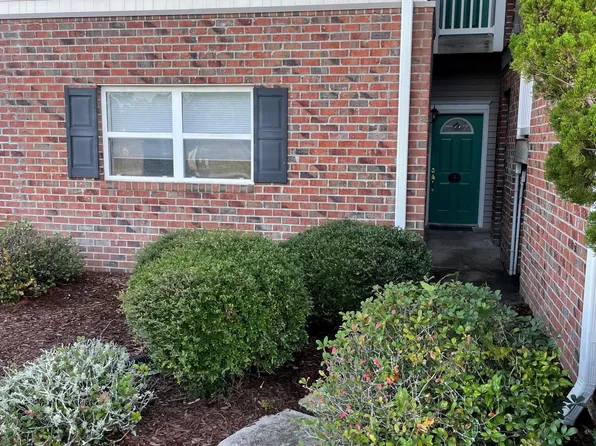 402 Penny Ln APT A, Morehead City, NC 28557
