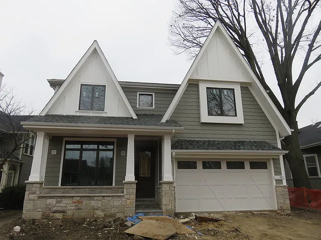 254 N Michigan Ave photo 1