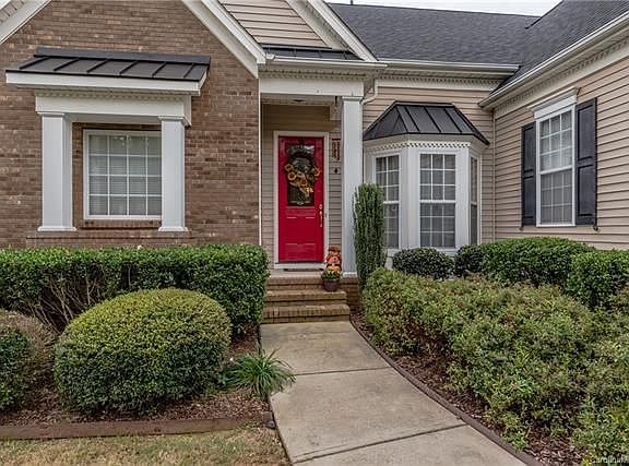 2nd image of 4132 Belle Meade Cir