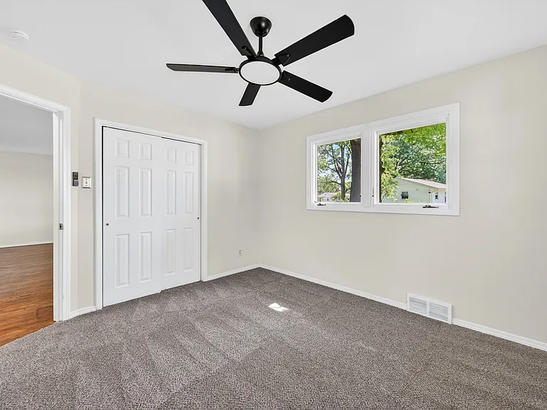 3945 Crosby Dr — Photo 11