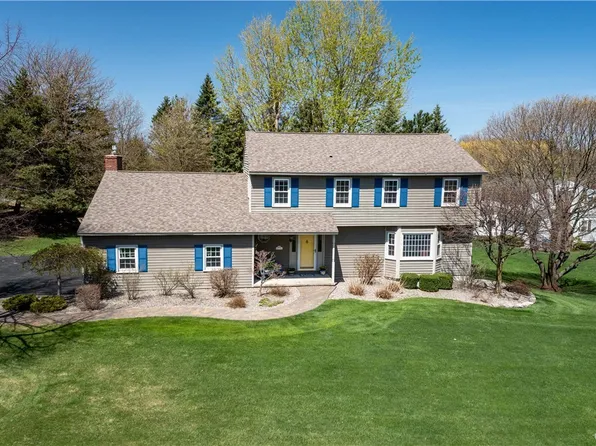 4884 Firethorn Cir, Manlius, NY 13104