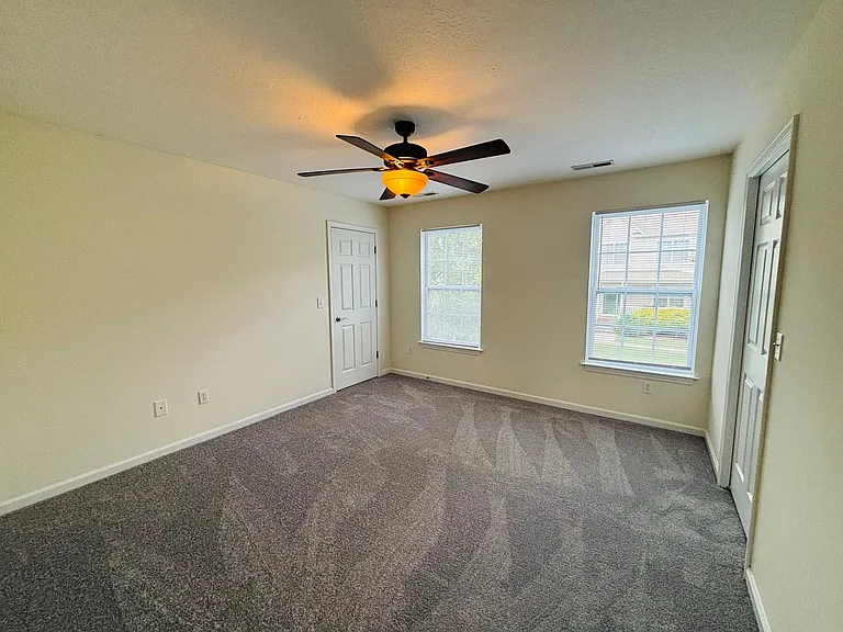 1719 Aden Ln — Photo 13