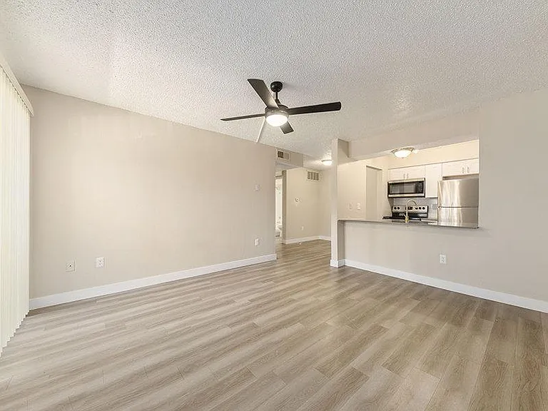 Villas on Rosemeade West — Photo 4