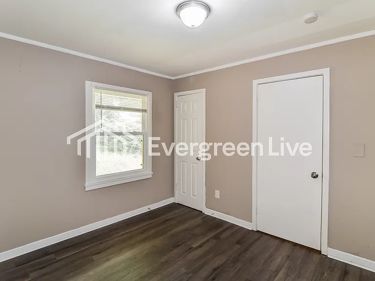 449 Forest Hills Dr — Photo 5