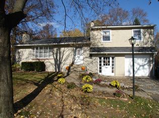 921 W Bristol Rd, Warminster, PA 18974